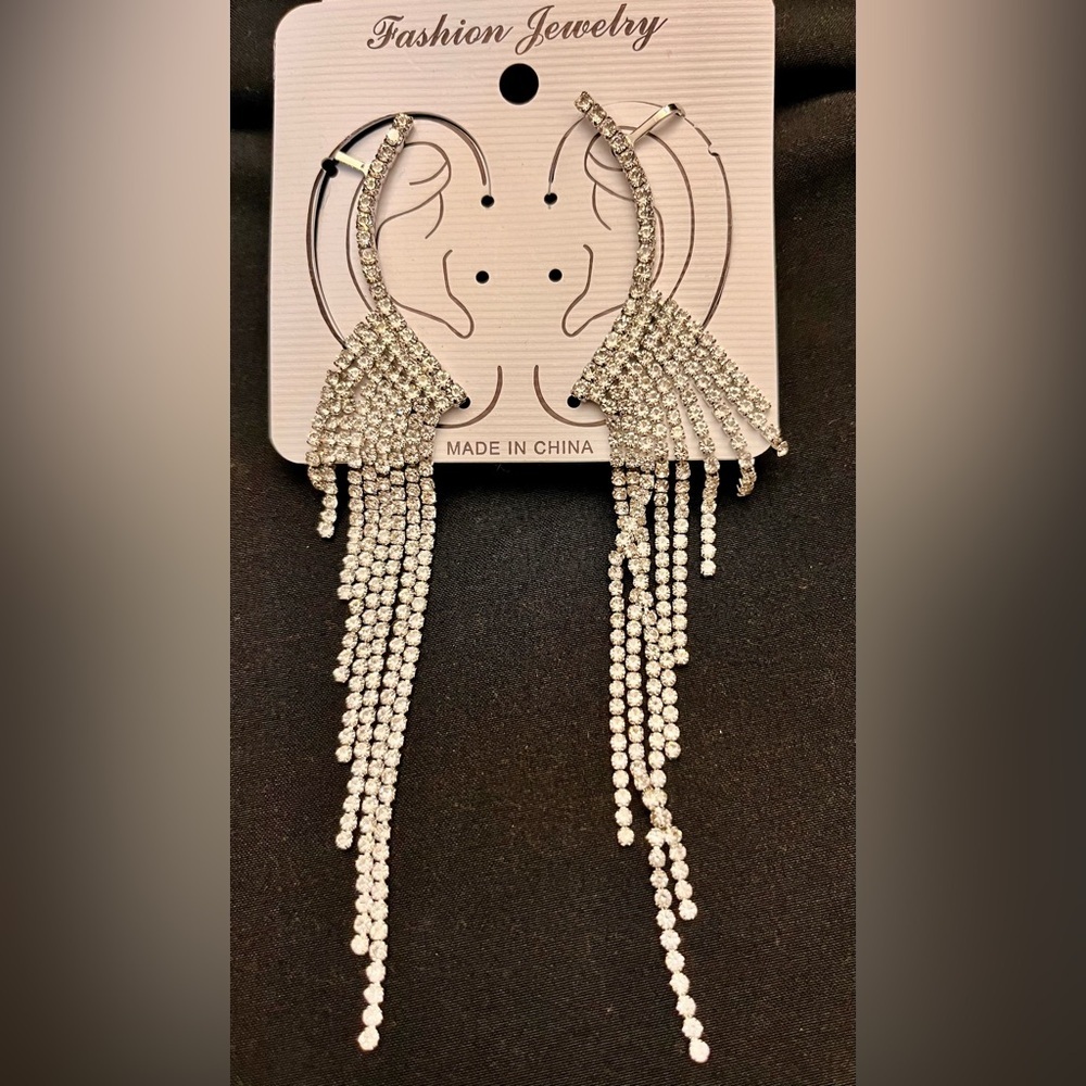 NWT Silver Rhinestone Waterfall Dangle Ear Cuffs Shimmering Crystal Statement - Picture 4 of 11